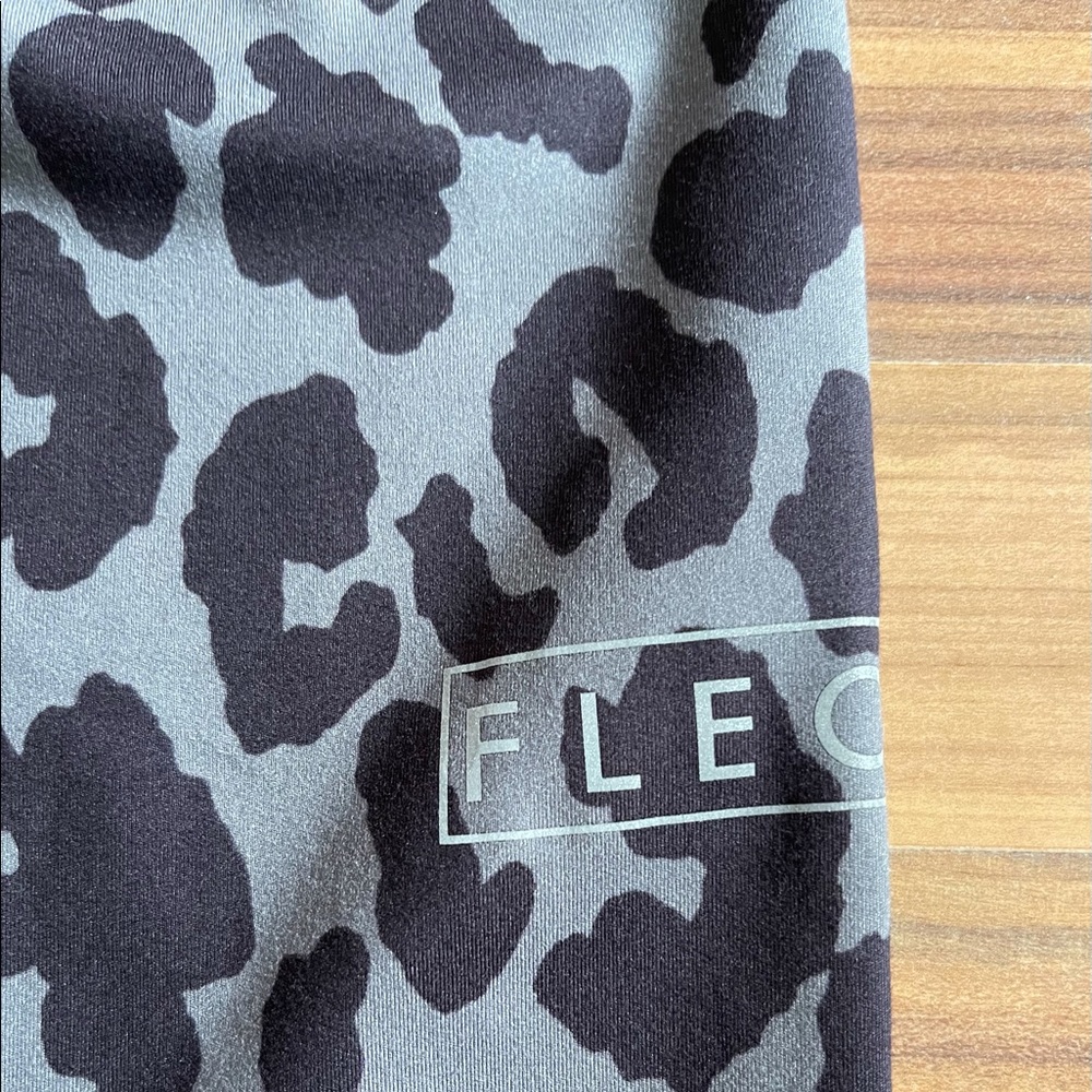 FLEO El Toro 25" Magnet Leopard x Hunter Elam